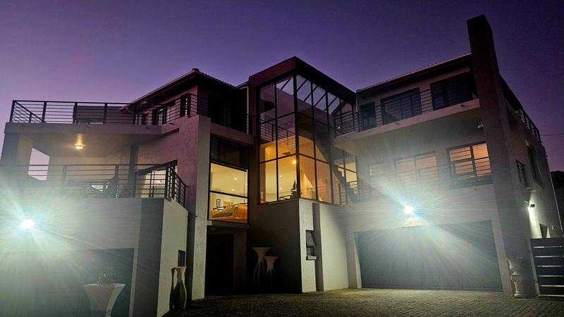 5 Bedroom Property for Sale in Dana Bay Western Cape